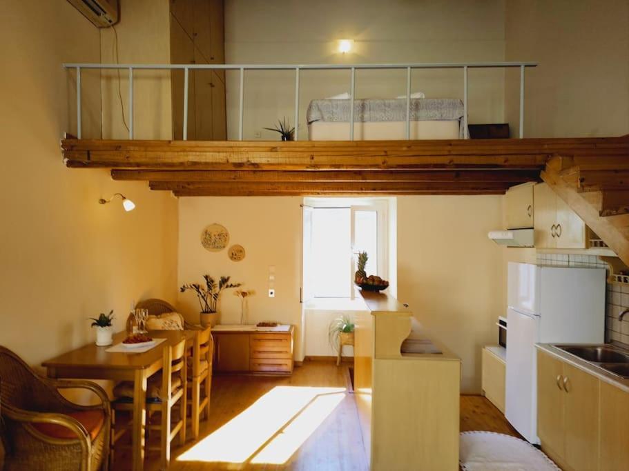 Mary'S Bright Apartment - Corfu Old Town Bagian luar foto