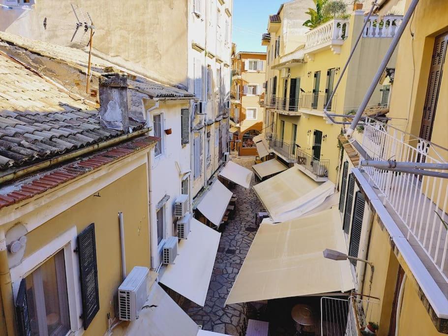 Mary'S Bright Apartment - Corfu Old Town Bagian luar foto