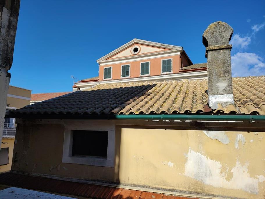 Mary'S Bright Apartment - Corfu Old Town Bagian luar foto