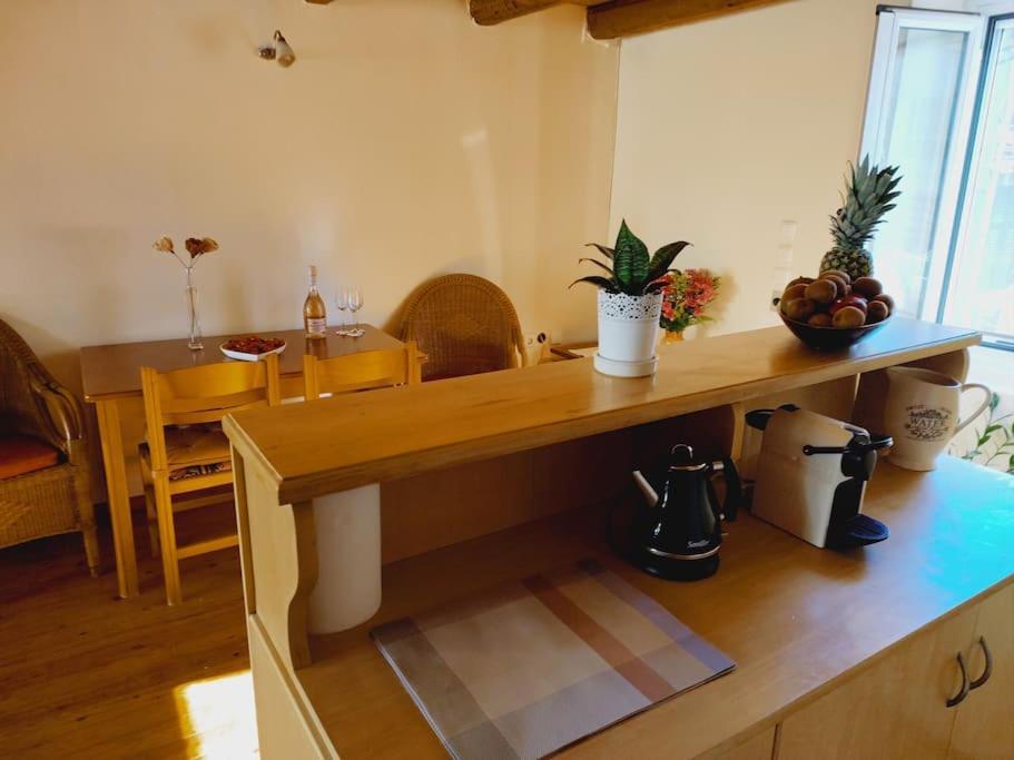 Mary'S Bright Apartment - Corfu Old Town Bagian luar foto